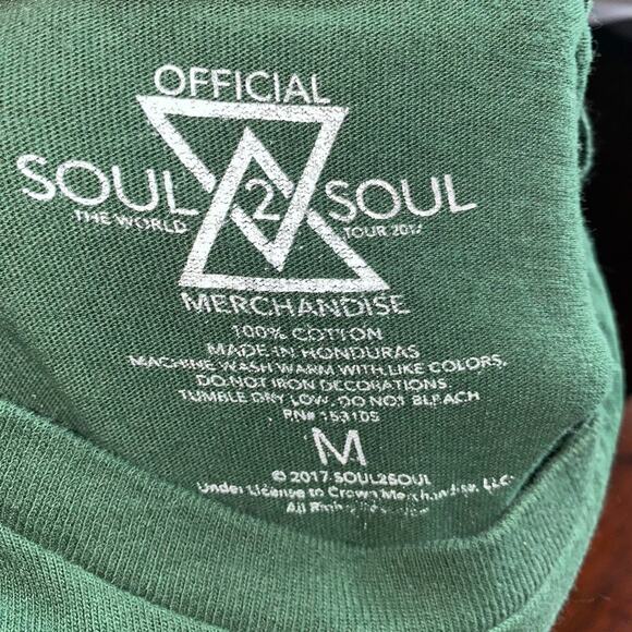 Soul 2 Soul Tim McGraw Faith Hill Tour T-Shirt Medium Crewneck Green Unisex - Picture 4 of 4